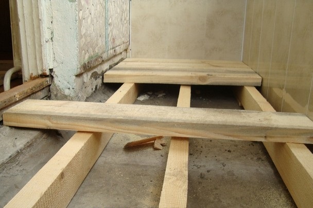 Как обустроить деревянный пол на балконе | VK