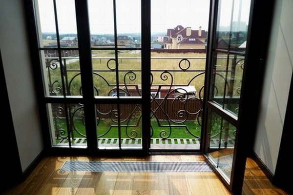 Francuski prozori u privatnoj kući i stanu - vrste, značajke, mogućnosti instalacije