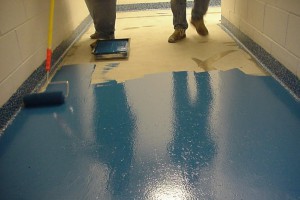 Покрытие бетона краской