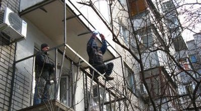Zastakljivanje balkona u Jekaterinburgu - cijene