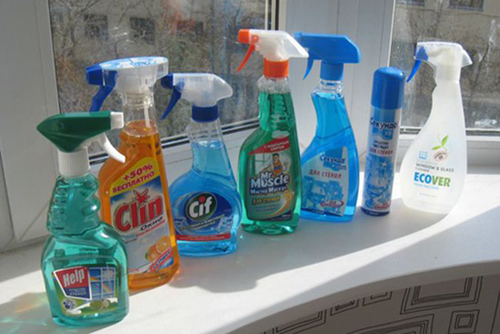 Чем лучше мыть окна