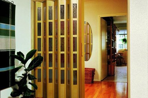 Раздвижные двери гармошка: фото в интерьерах