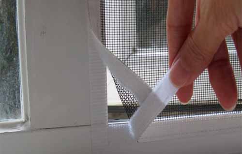 Как установить москитную сетку на окно: правильный монтаж и крепления