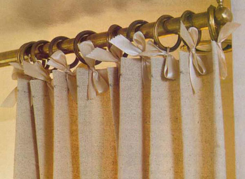 Шторы для деревенского дома с маленькими окнами 