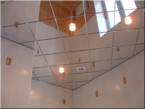 Как можно отделать потолок из фанеры?