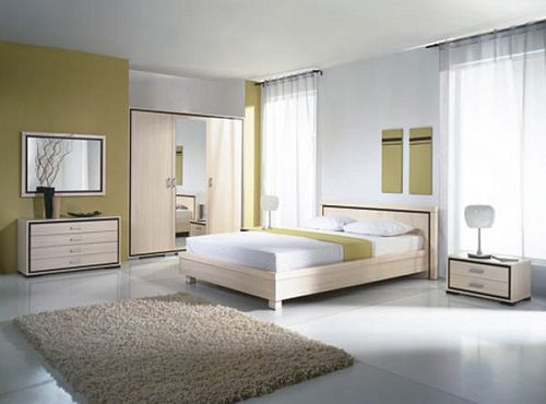 Дизайн спальни с 2мя окнами